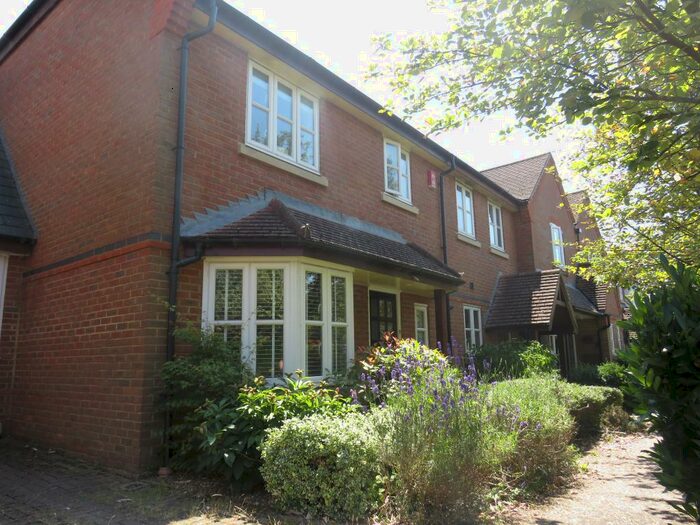 3 Bedroom Link Detached House To Rent In Stony Stratford, MK11