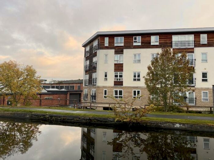 2 Bedroom Apartment To Rent In Boatmans Wharf, View Croft Road, Shipley, West Yorkshire, BD17