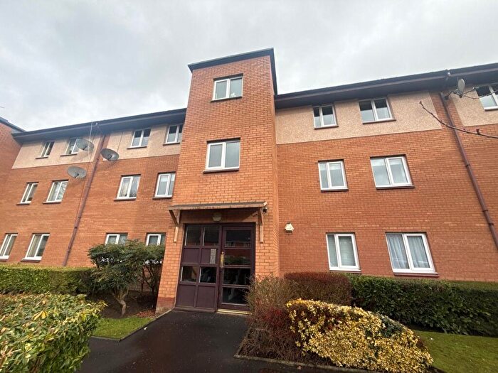 2 Bedroom Flat To Rent In Fersit Court, Glasgow, G43