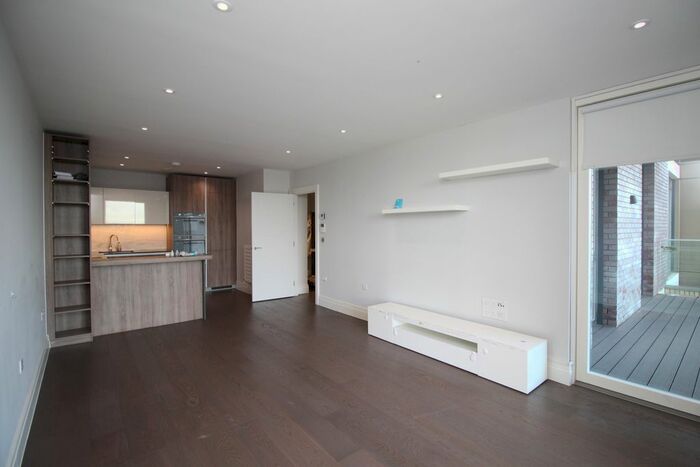 2 Bedroom Flat To Rent In Queenshurst Square, Kingston Upon Thames, KT2