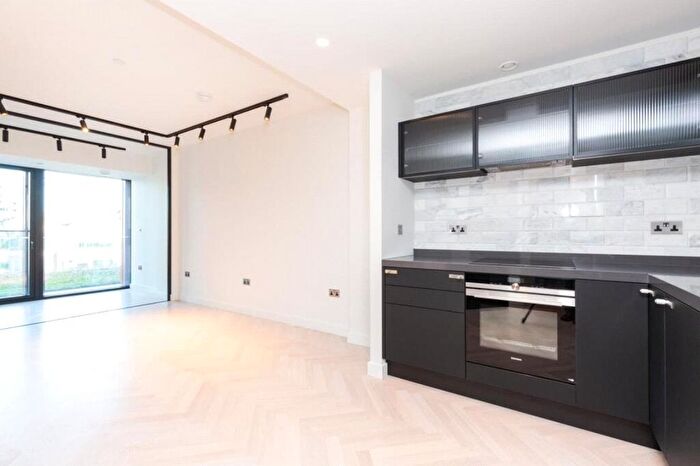 1 Bedroom Flat To Rent In Sun Street, The City, London, EC2A