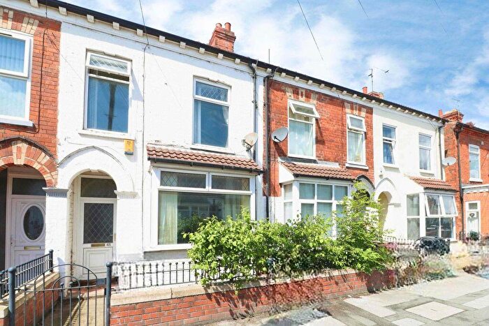3 Bedroom Terraced House For Sale In De La Pole Avenue, Hull, HU3