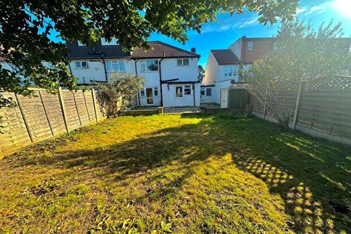 3 Bedroom Terraced House To Rent In Charnwood Drive, London, E18