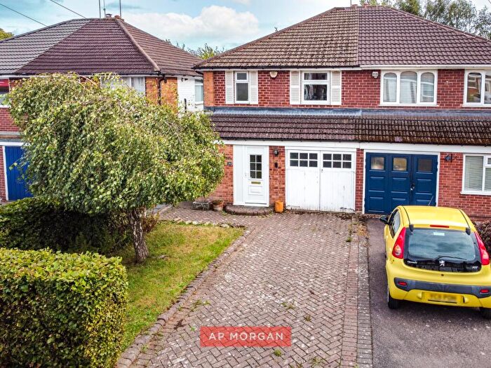 3 Bedroom Semi-Detached House For Sale In Spinney Close, Northfield, Birmingham, West Midlands, B31