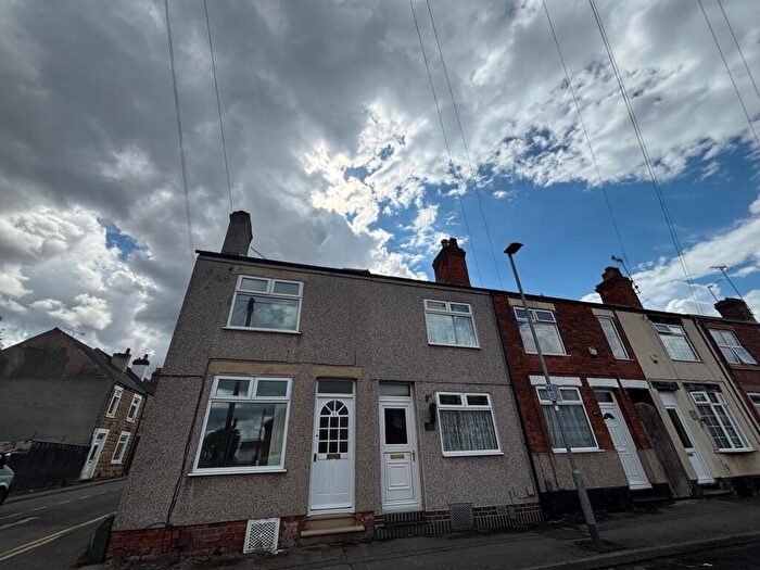 2 Bedroom End Of Terrace House To Rent In Padley Hill, NG18