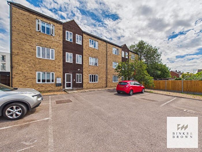 2 Bedroom Flat To Rent In Victoria Court, Victoria Road, Stanford Le Hope, Essex, SS17
