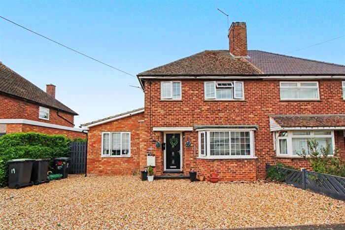 3 Bedroom Semi-Detached House For Sale In Highfield Road, Thrapston, NN14