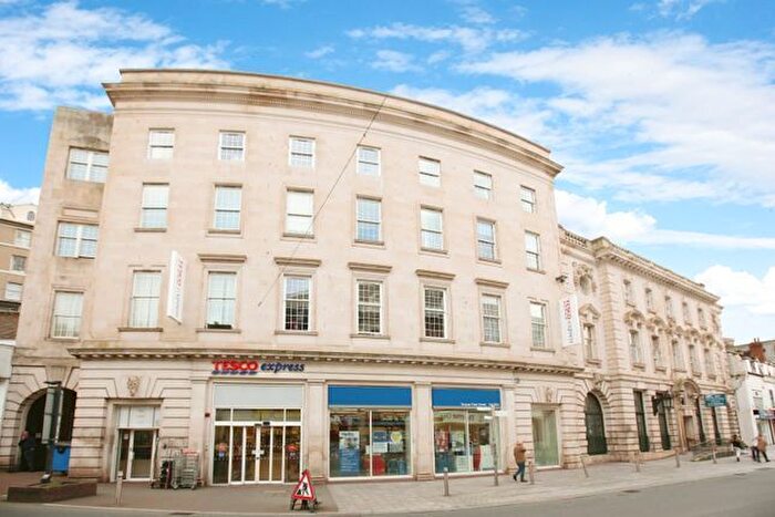 2 Bedroom Flat To Rent In Fleet Court, Fleet Street, Torquay, TQ1