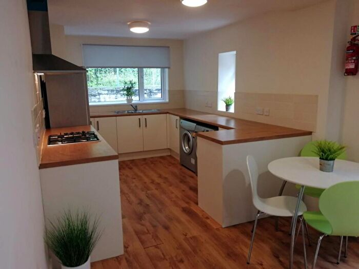 5 Bedroom House To Rent In Danygraig Road, Port Tenant, Swansea, SA1