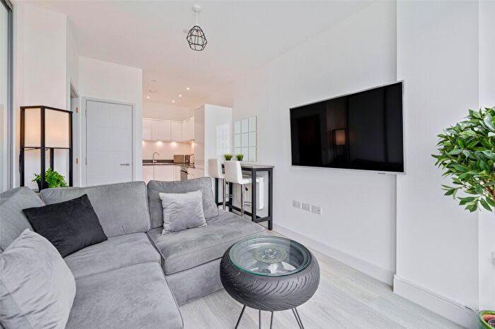 1 Bedroom Apartment To Rent In The Ring, Bracknell, Berkshire, RG12
