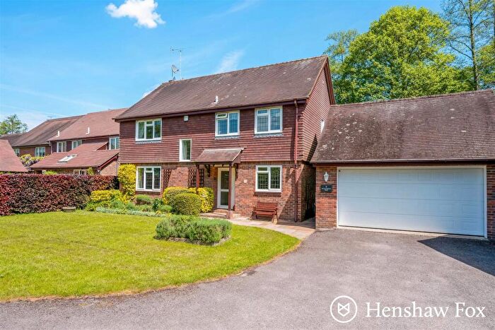 4 Bedroom Detached House For Sale In Millstream Rise, Romsey Town Centre, Hampshire, SO51