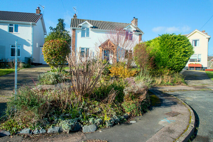 3 Bedroom Link Detached House For Sale In Clare, Sudbury, Suffolk, CO10