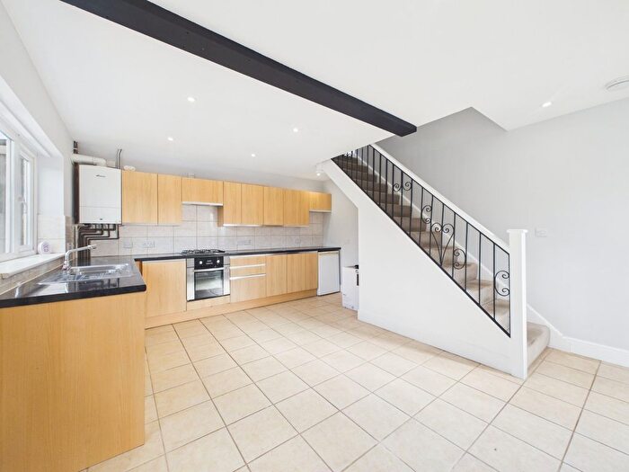 2 Bedroom Flat To Rent In Money Row Green, Holyport, Berkshire, SL6