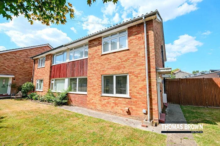 2 Bedroom Ground Maisonette For Sale In High Street, Farnborough, BR6