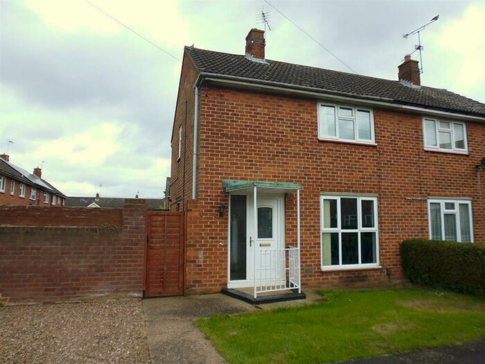 2 Bedroom Semi-Detached House To Rent In Satinwood Close, Lincoln, LN6