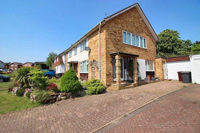 3 Bedroom Semi-detached House For Sale In Abbott Road, Borough Green, TN15