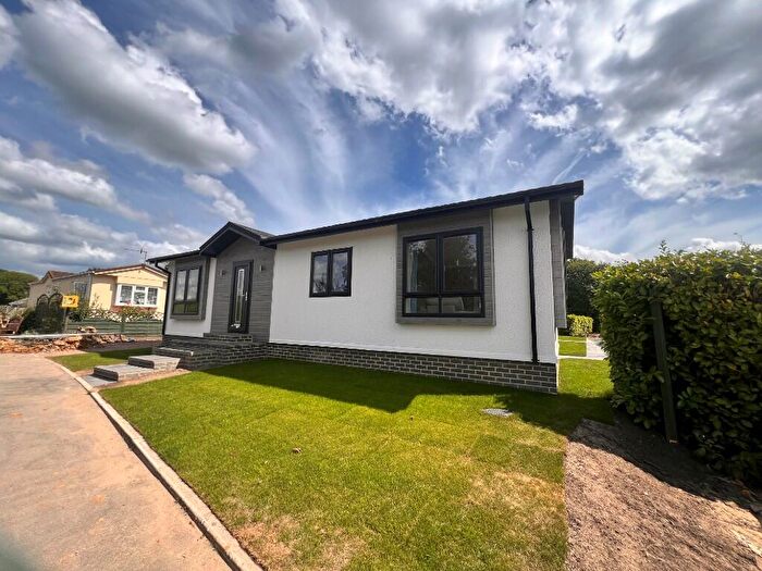 2 Bedroom Park Home For Sale In Cudworth Park, Burnt Oak Lane, RH5