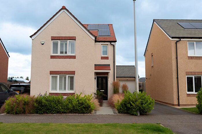3 Bedroom Detached House For Sale In Craighall Drive, Musselburgh, EH21
