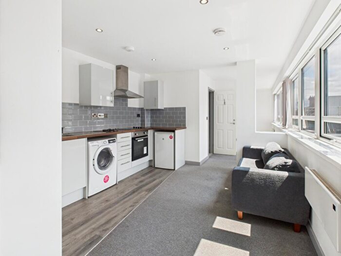 1 Bedroom Apartment For Sale In Tivoli House, South Street, HU1