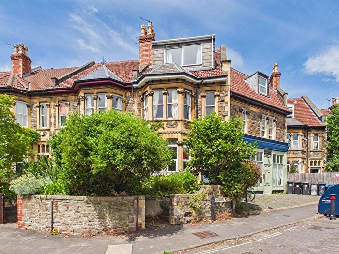 5 Bedroom Terraced House For Sale In Fairfield Road, Montpelier, Bristol, BS6