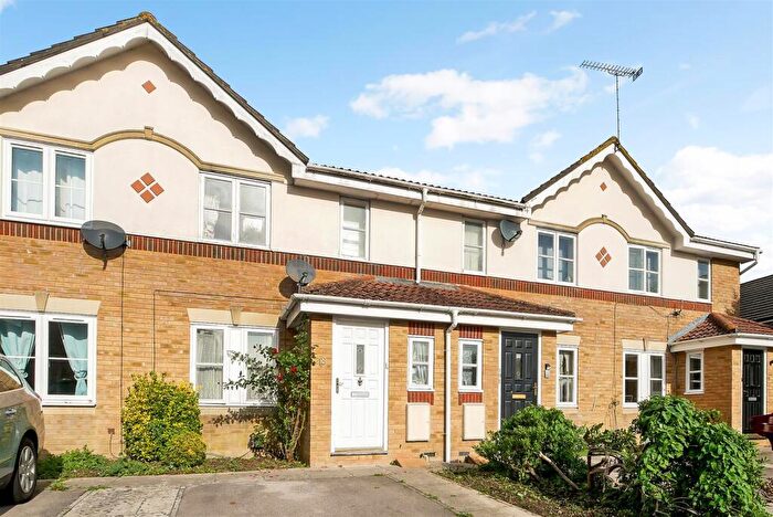 2 Bedroom Semi-Detached House To Rent In Harvester Close, Chichester, PO19