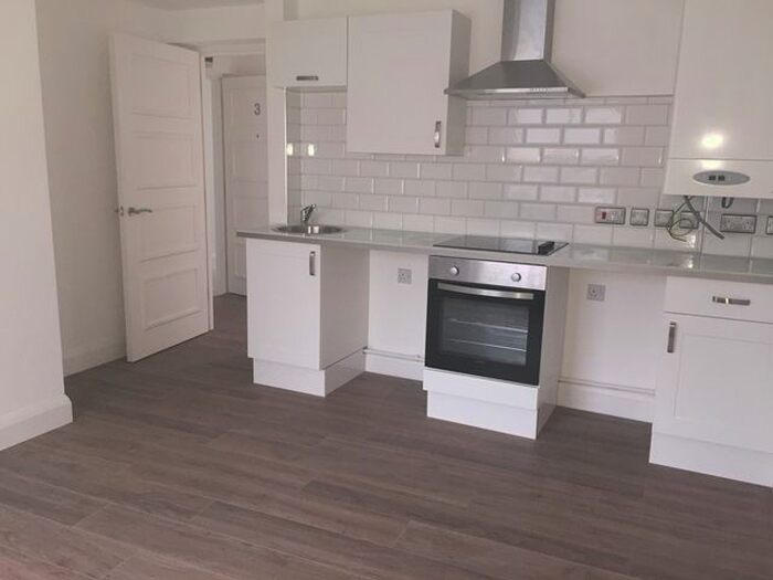 1 Bedroom Flat To Rent In Western Road, Hove, BN3