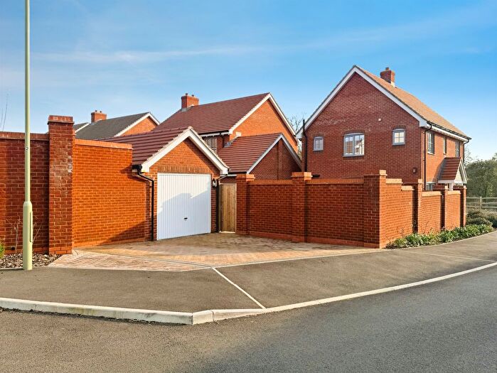 3 Bedroom Detached House For Sale In Seton Way, Fordingbridge, SP6