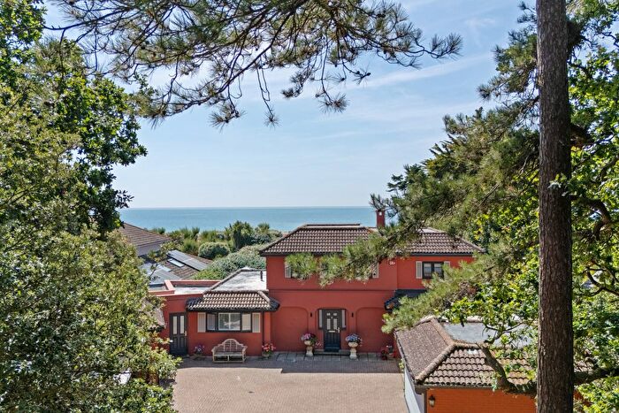 6 Bedroom Detached House For Sale In The Drive, Aldwick, Bognor Regis, West Sussex, PO21