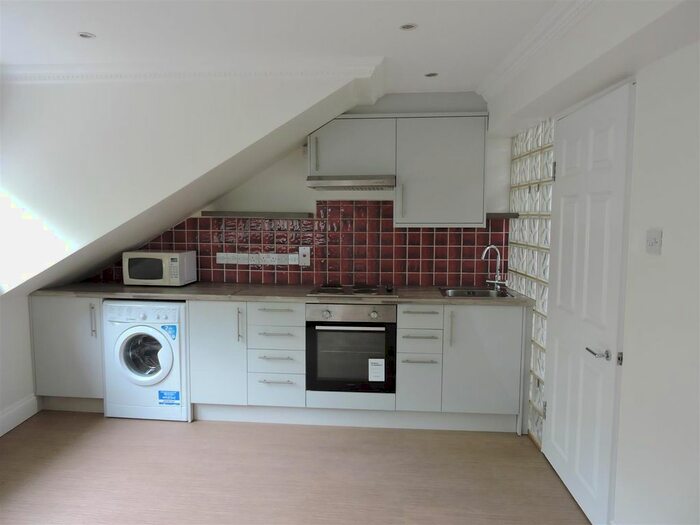 1 Bedroom Flat To Rent In Grosvenor Avenue, London, N5