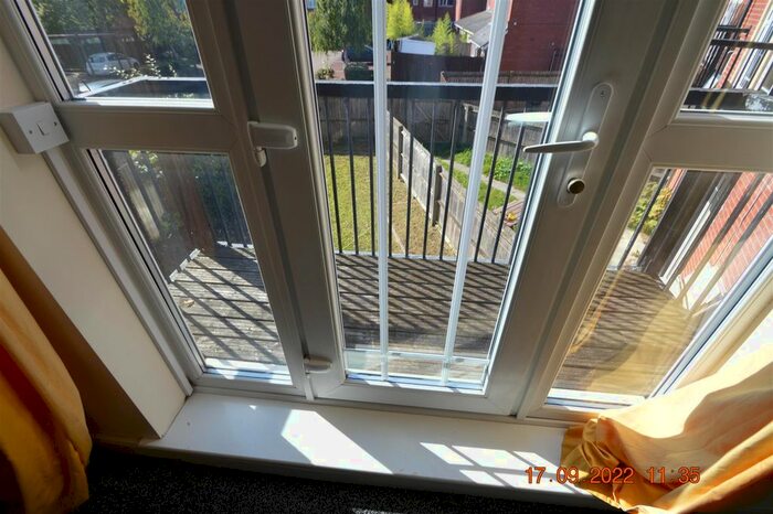 4 Bedroom Town House To Rent In Pickering Street, Hulme, Manchester, M15