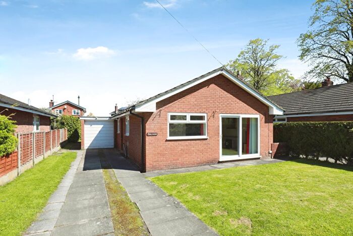 3 Bedroom Bungalow For Sale In Knutsford Road, Antrobus, Cheshire, CW9