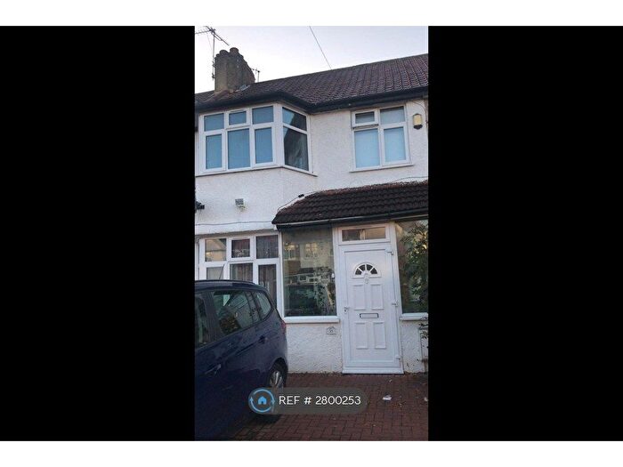 4 Bedroom Terraced House To Rent In St. Pauls Avenue, Harrow, HA3