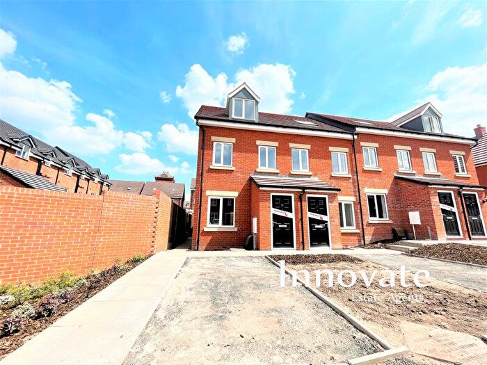 3 Bedroom End Of Terrace House To Rent In Heroes Drive, Selly Oak, B29