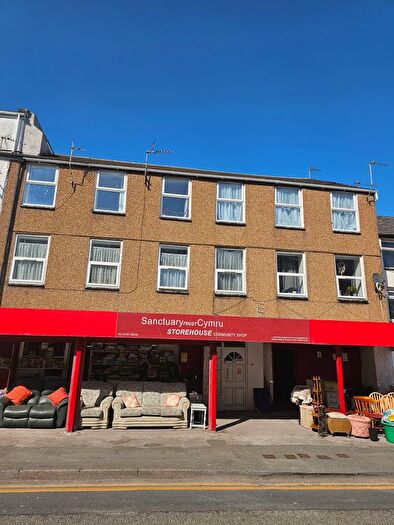 1 Bedroom Flat To Rent In Marine Road, Abergele, LL22