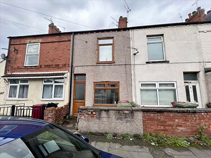 2 Bedroom Terraced House For Sale In North Parade, Scunthorpe, DN16