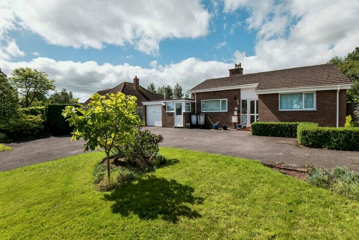 2 Bedroom Bungalow For Sale In Rewe, Exeter, Devon, EX5