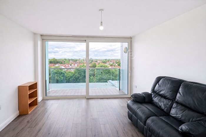 1 Bedroom Flat To Rent In Prince Regent Road, Hounslow, TW3