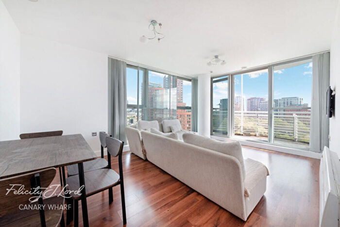 2 Bedroom Apartment To Rent In Blackwall Way, London, E14
