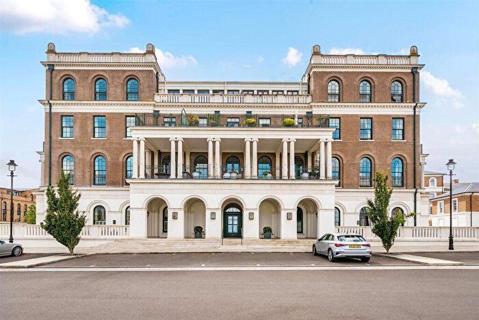 3 Bedroom Apartment For Sale In Apartment Royal Pavilion, Pavilion Green, Poundbury, DT1