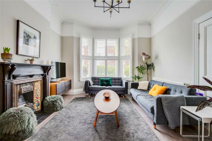 4 Bedroom Semi-Detached House To Rent In Rossiter Road, SW12