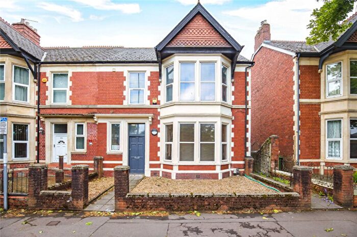 2 Bedroom Apartment For Sale In Marlborough Road, Penylan, Cardiff, CF23