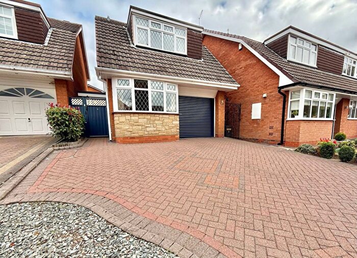 3 Bedroom Detached House For Sale In Shallcross Lane, Lower Gornal, DY3