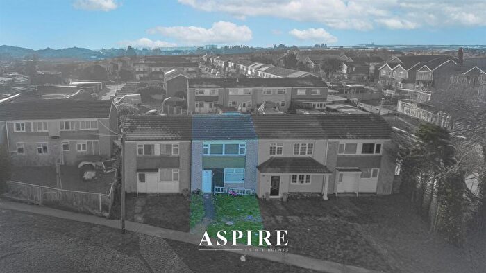 3 Bedroom Terraced House For Sale In Second Avenue, Canvey Island, SS8