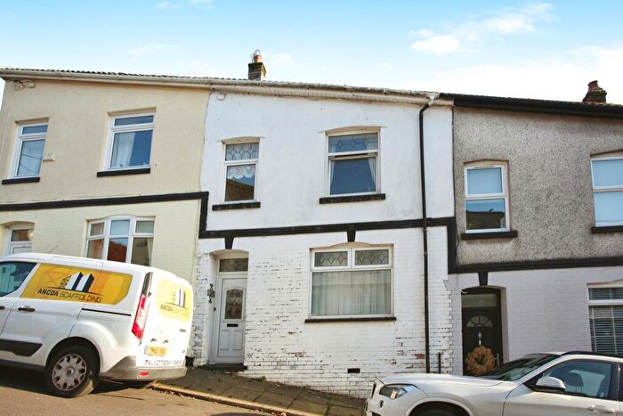 3 Bedroom Terraced House For Sale In Gladys Street, Tonyrefail, Porth, CF39