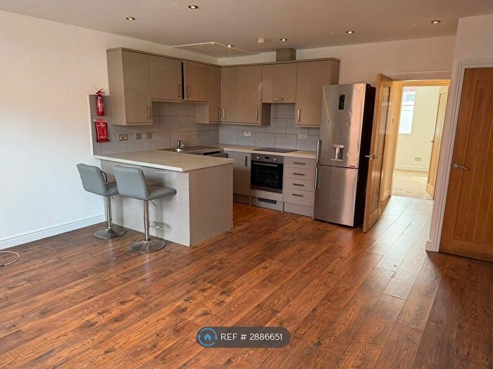 1 Bedroom Flat To Rent In King St, Dukinfield, SK16