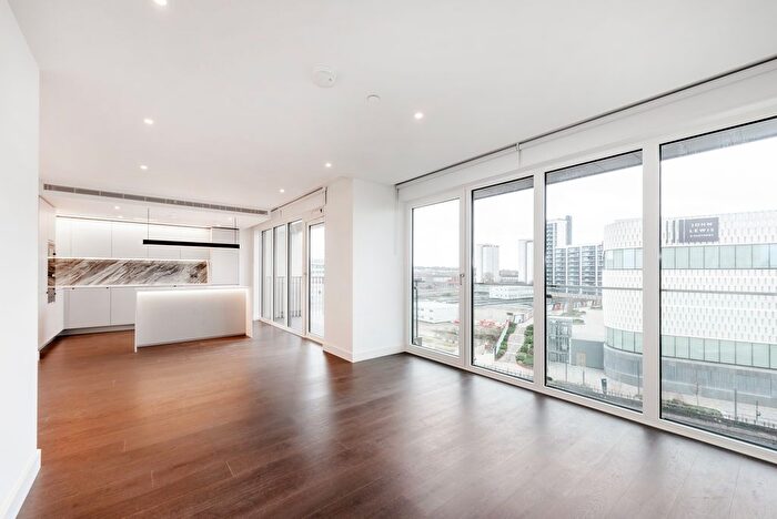 2 Bedroom Flat To Rent In Lincoln Apartments, W12