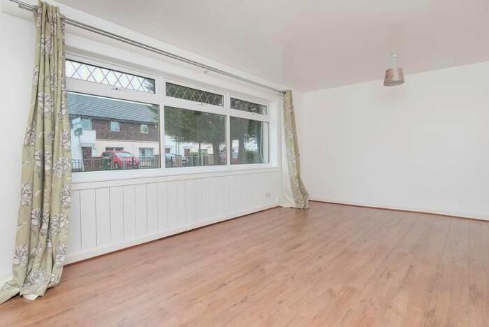 2 Bedroom Flat To Rent In Burnhead Loan, Edinburgh, EH16