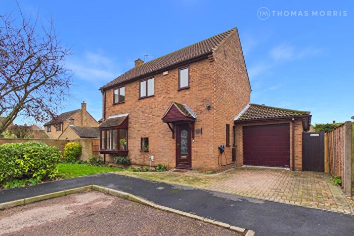 4 Bedroom Detached House For Sale In Chestnut Close, Grafham, Huntingdon, PE28