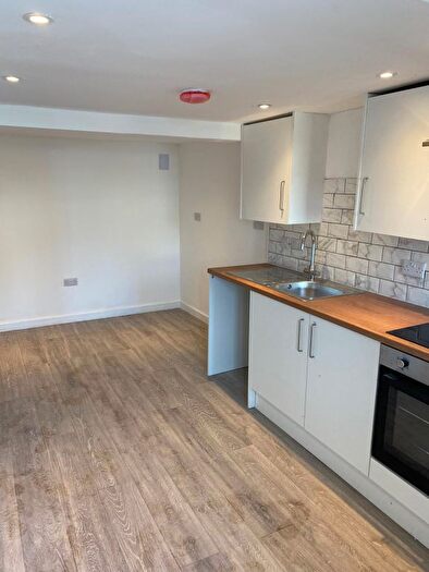 1 Bedroom Flat To Rent In Fore Street, Redruth, TR15