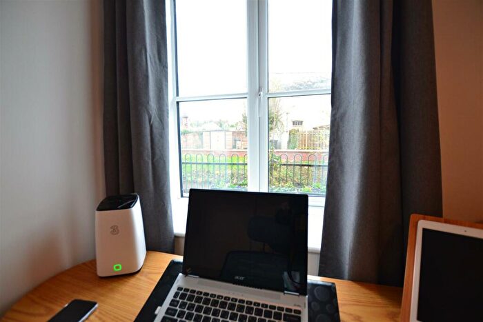 2 Bedroom Apartment For Sale In Vicarage Street, Leominster, HR6